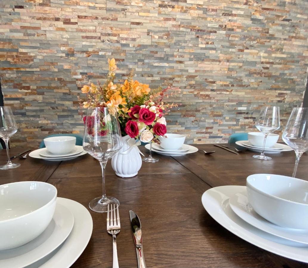 5 Bedroom Bungalow Ascot Racecourse Екстериор снимка