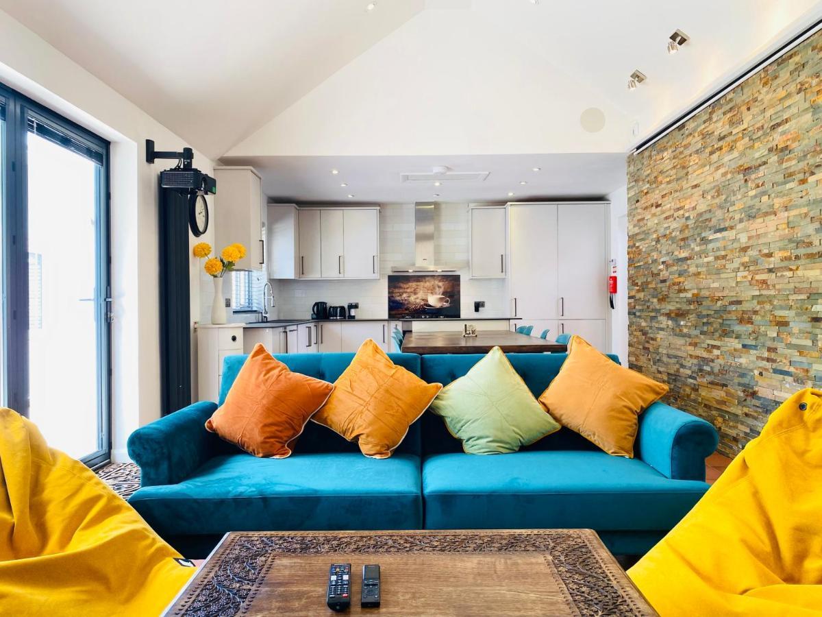 5 Bedroom Bungalow Ascot Racecourse Екстериор снимка