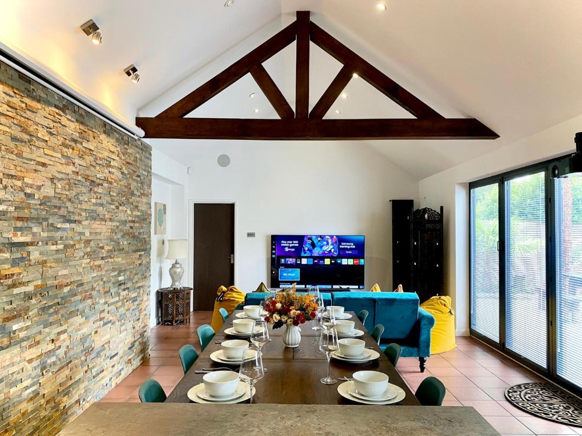 5 Bedroom Bungalow Ascot Racecourse Екстериор снимка