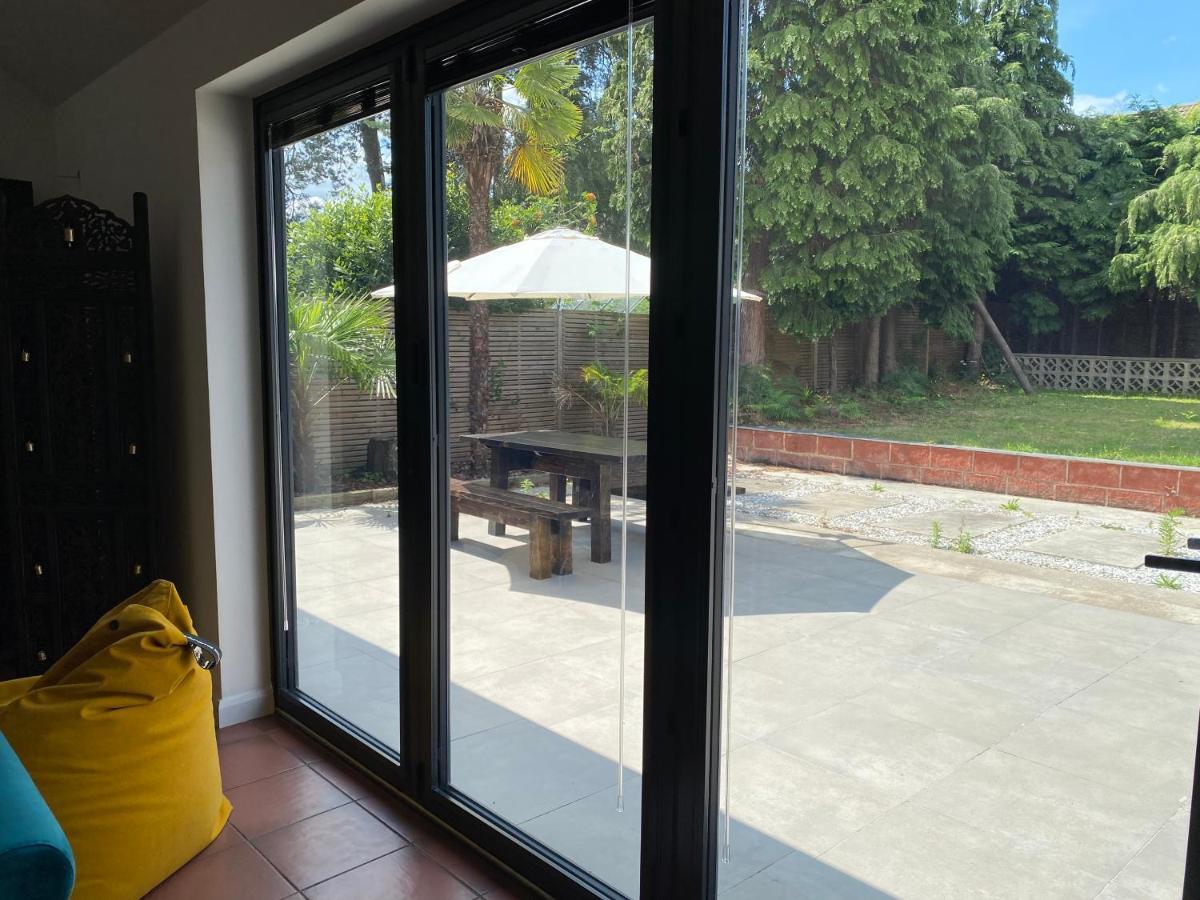 5 Bedroom Bungalow Ascot Racecourse Екстериор снимка