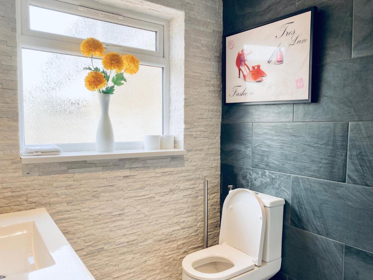 5 Bedroom Bungalow Ascot Racecourse Екстериор снимка